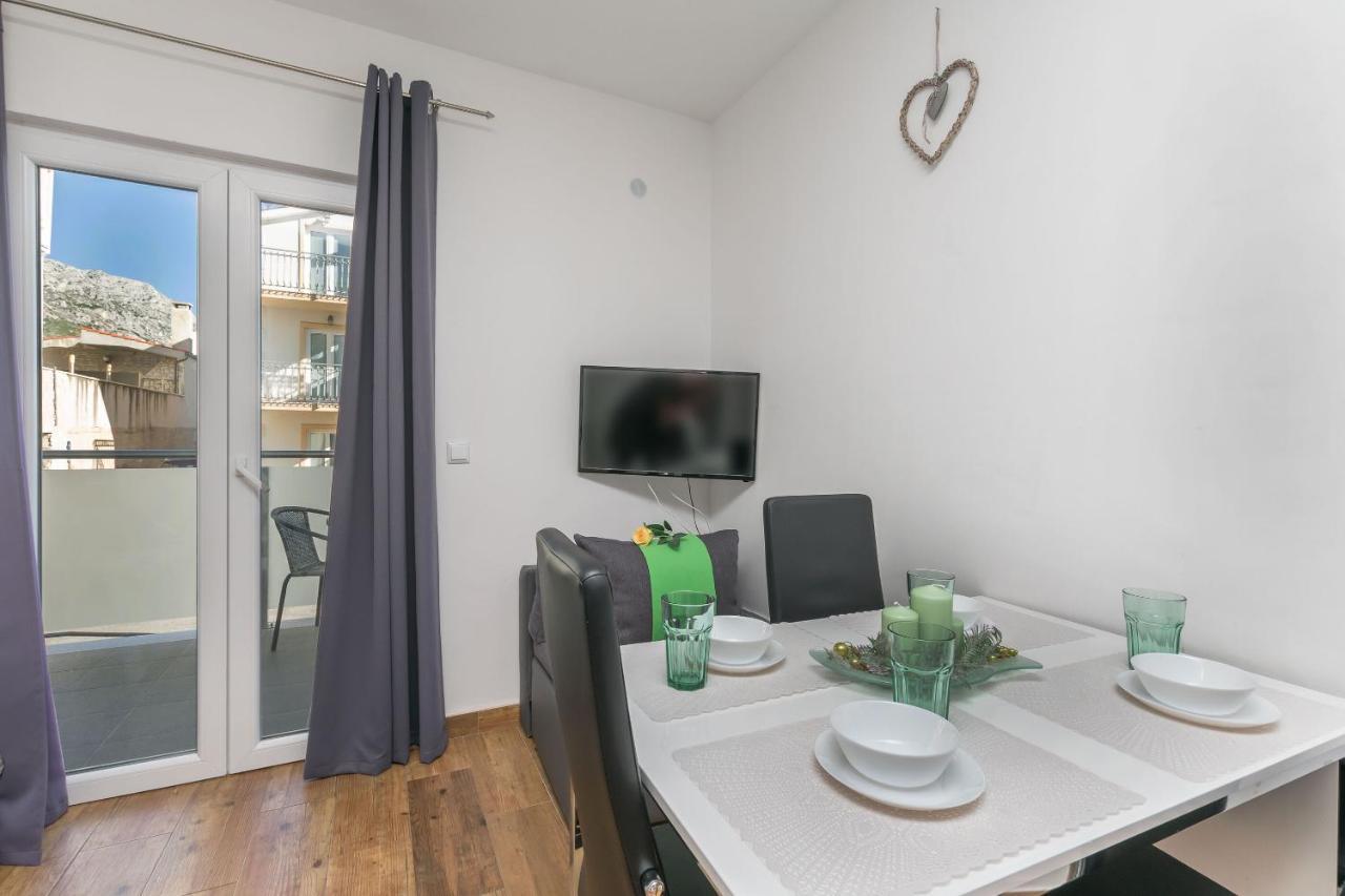 Apartments Lorenzo ロクヴァ・ロゴズニツァ エクステリア 写真
