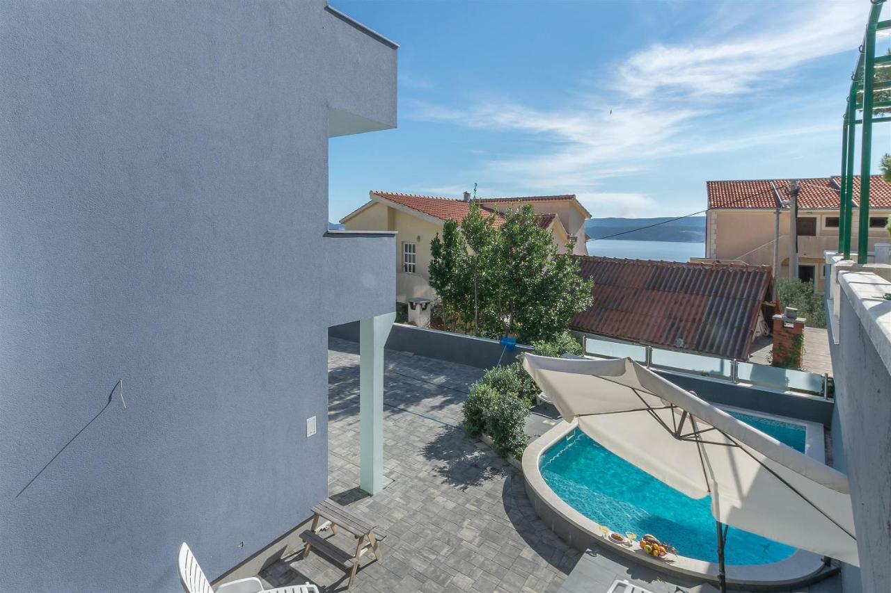 Apartments Lorenzo ロクヴァ・ロゴズニツァ エクステリア 写真