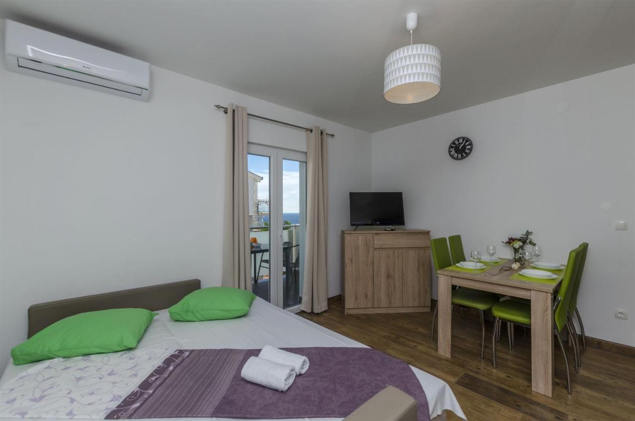 Apartments Lorenzo ロクヴァ・ロゴズニツァ エクステリア 写真
